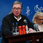 Vučić odgovarao na pitanja građana u Kladovu: "Krećemo da radimo zdravstveni centar" LtHk9kpTURBXy82OTYxMzk3MDdlYjFlY2MwNTUxMzRhMmUxZDg0Yjk2Mi5qcGeRkwLNBYIA3gABoTAF