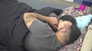 KRENULI SU I NE STAJU! Asmin i Maja u žestokoj akciji – ne razdvajaju se ni sekunde (VIDEO)